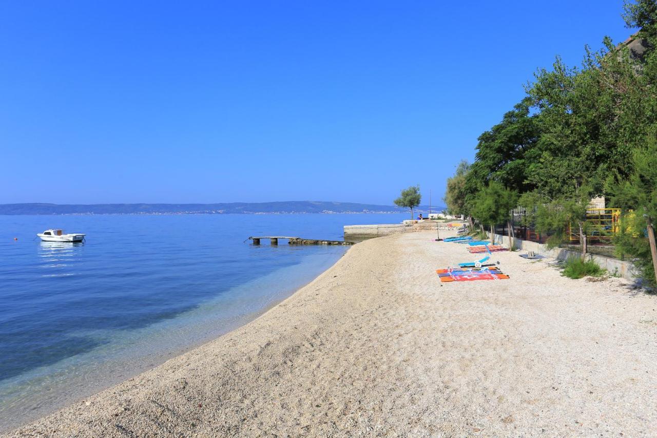 Family Friendly Apartments With A Swimming Pool Kastel Kambelovac, Kastela - 18117 エクステリア 写真